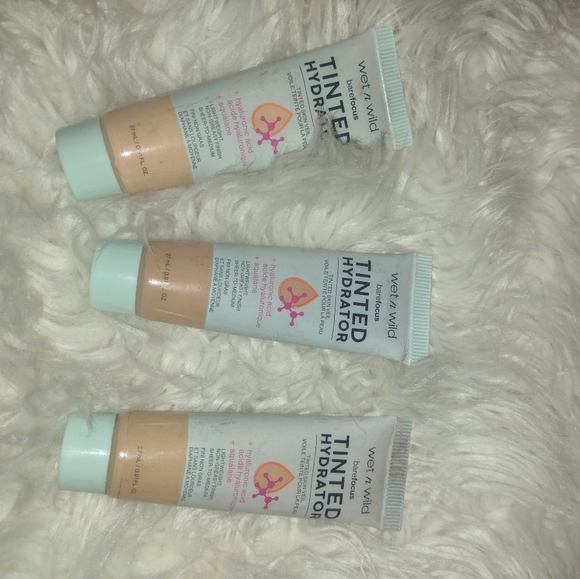 Wet N Wild Bare Focus Tinted Hydrator tinted skin Bundle of 3 . - Picture 4 of 7